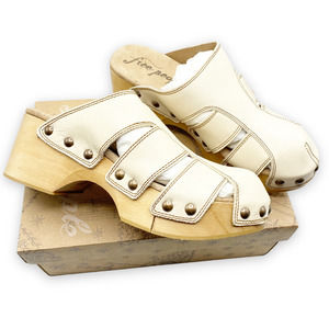 FREE PEOPLE Libra Fisherman Leather Wooden Clog in Afterglow Tan Cream Size 39